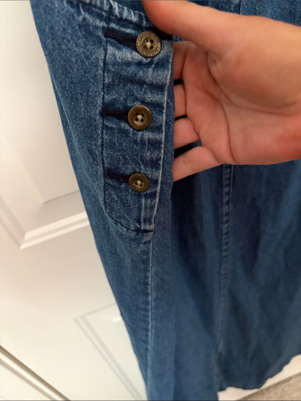 Classic Blue Denim Sleeveless Midi Dress - Picture 4 of 6